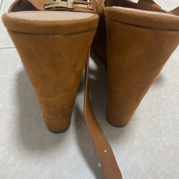 Forever 21 Wedge High heeled Sandals - Picture 4 of 5